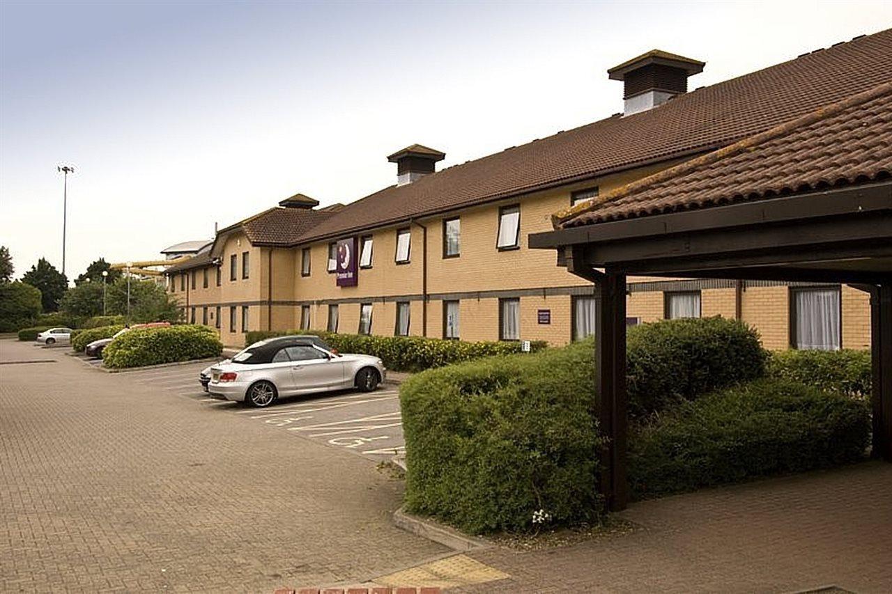 Premier Inn Basingstoke West מראה חיצוני תמונה