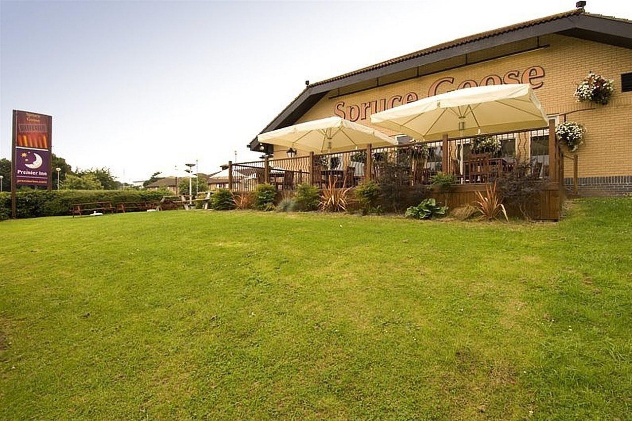 Premier Inn Basingstoke West מראה חיצוני תמונה