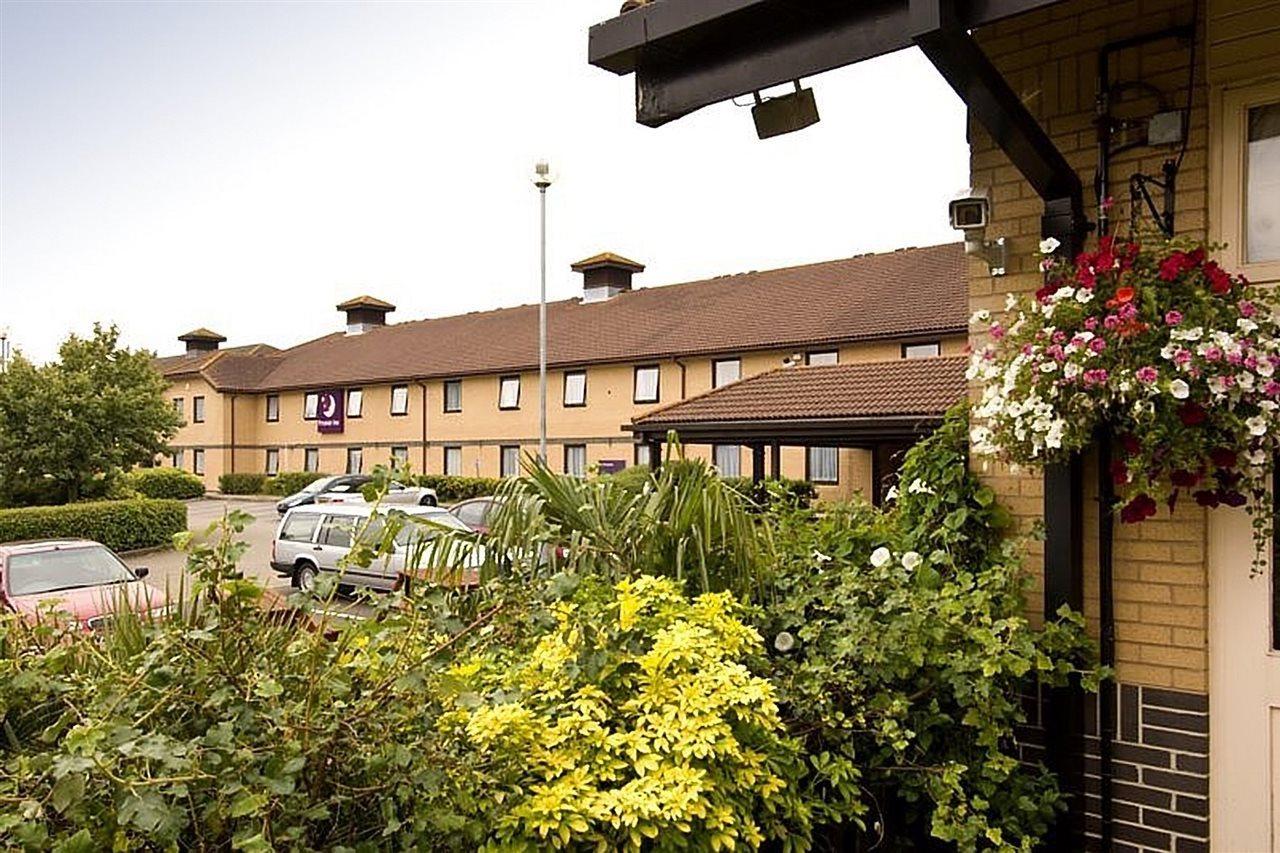 Premier Inn Basingstoke West מראה חיצוני תמונה