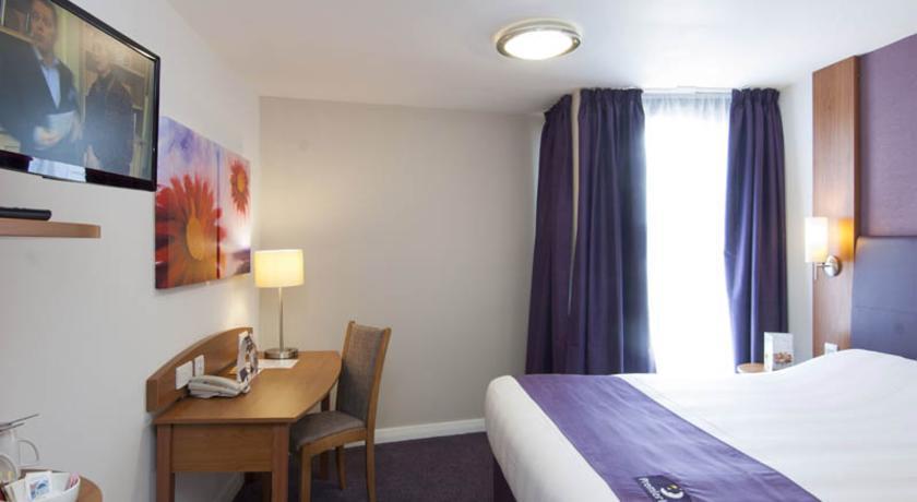 Premier Inn Basingstoke West חדר תמונה