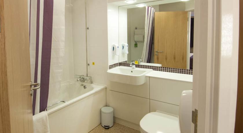 Premier Inn Basingstoke West חדר תמונה