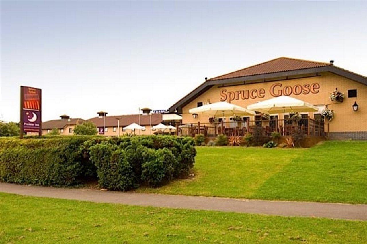 Premier Inn Basingstoke West מראה חיצוני תמונה